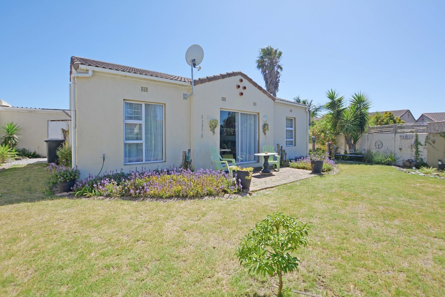 3 Bedroom Property for Sale in Flamingo Vlei Western Cape